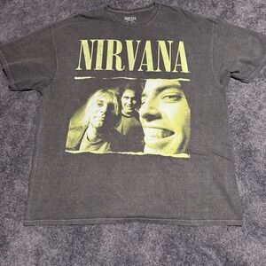 NIRVANA Charcoal Band Shirt with Yellow Graphic Mens Oversized S/M